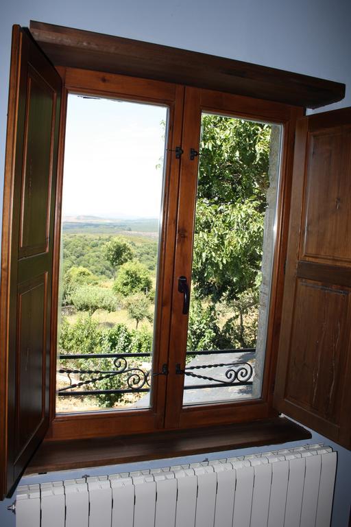 Hotel Rural Santa Cruz Santa Cruz de los Cuerragos Екстер'єр фото
